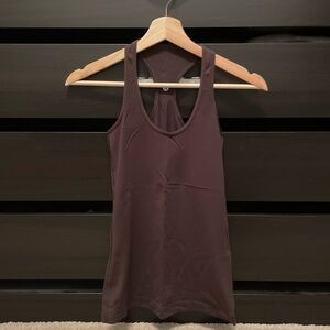 Woman’s LuLuLemon top